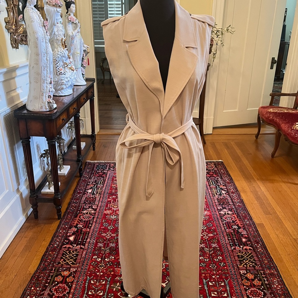 Mango Sleeveless Tan trench duster